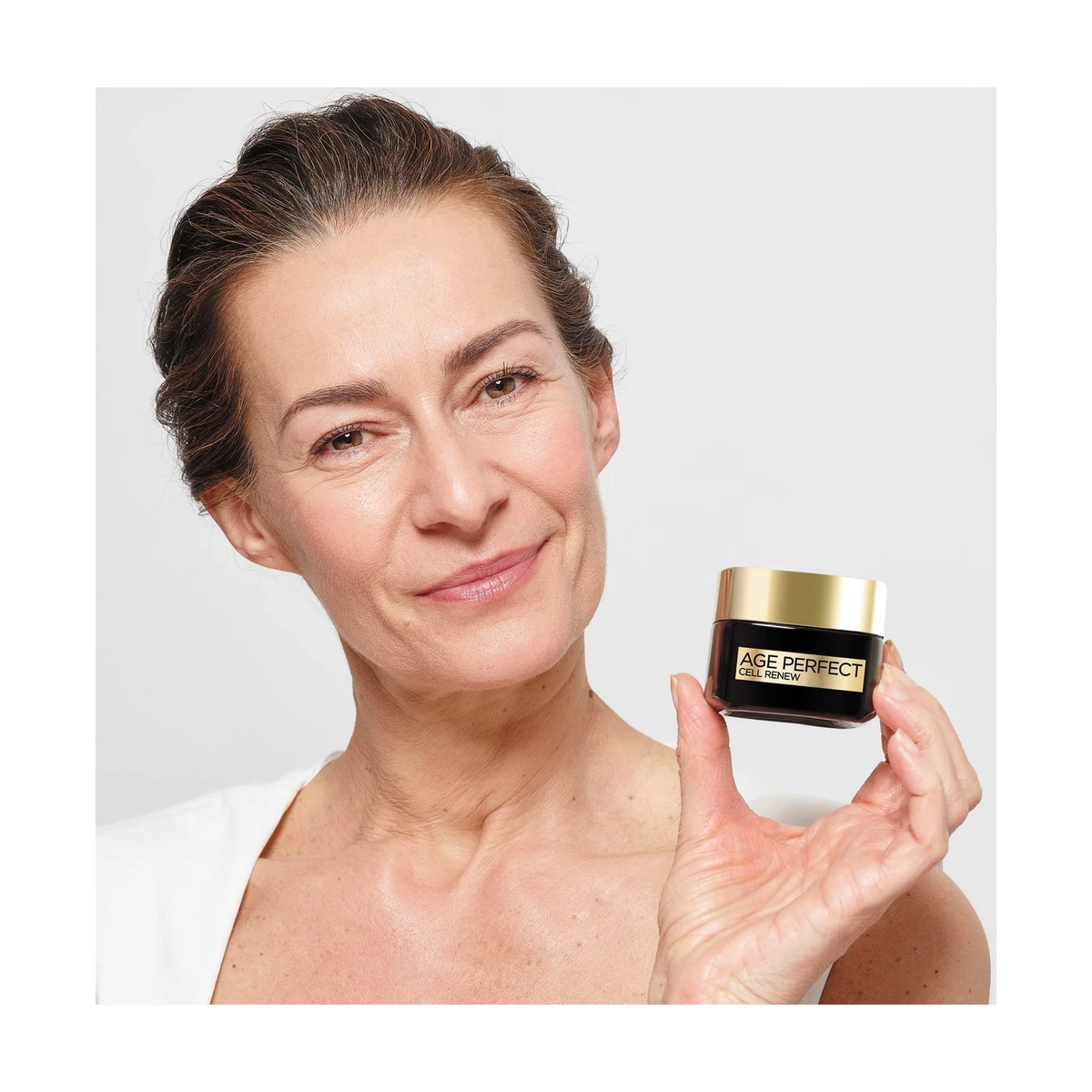 Age Perfect Cell Renew Revitalising Day Cream
